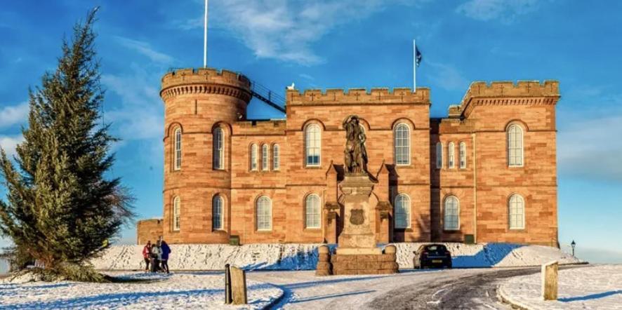 The Castle Front Nest Villa Inverness Eksteriør billede